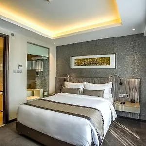 4* Hotel Western Maple Leaf
